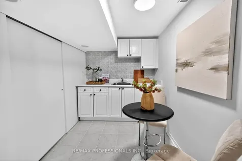 62 Marchington Circle Toronto ON M1R 3M7