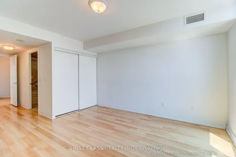 238 Bonis Avenue Toronto ON M1T 3W7