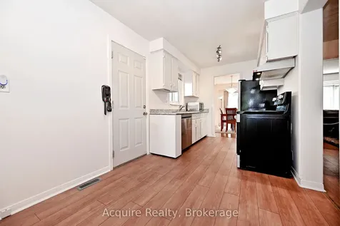 64 Bushmills Square Toronto ON M1V 1J4