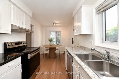 64 Bushmills Square Toronto ON M1V 1J4