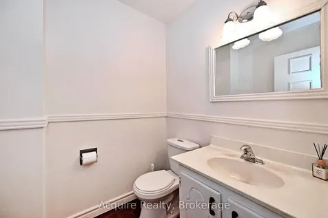 64 Bushmills Square Toronto ON M1V 1J4