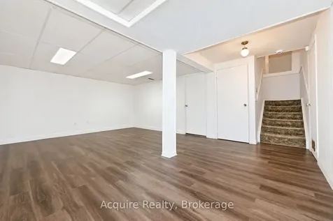 64 Bushmills Square Toronto ON M1V 1J4