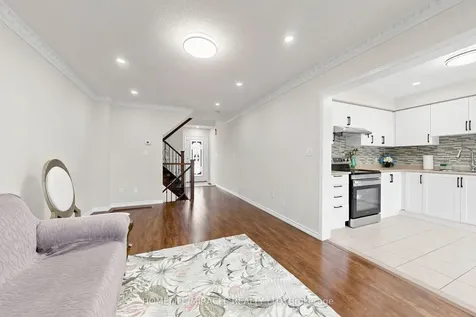 72 Boyd Crescent Ajax ON L1Z 1X7