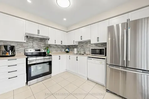72 Boyd Crescent Ajax ON L1Z 1X7