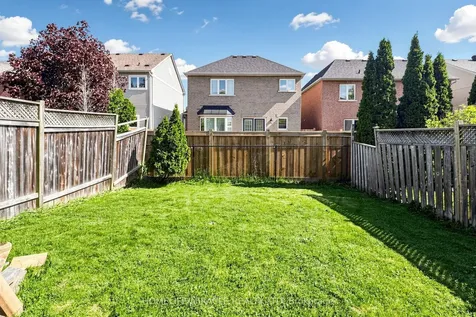 72 Boyd Crescent Ajax ON L1Z 1X7