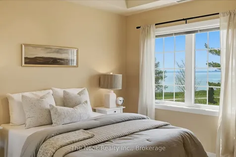 395 Lakebreeze Drive Clarington ON L1B 0A5