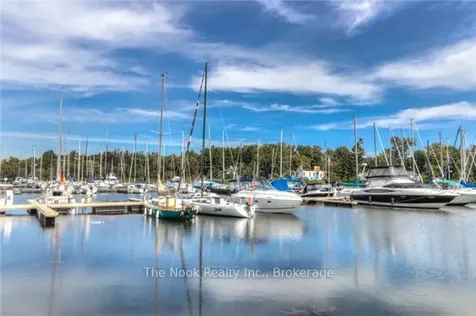 395 Lakebreeze Drive Clarington ON L1B 0A5