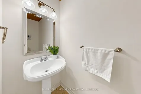 37 Treetops Court Toronto ON M1V 2B9