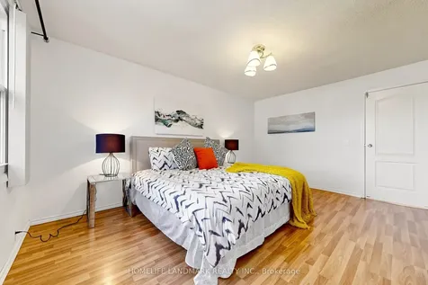 37 Treetops Court Toronto ON M1V 2B9