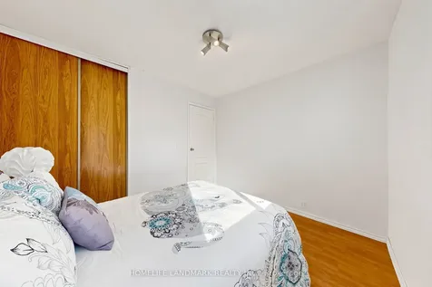 37 Treetops Court Toronto ON M1V 2B9