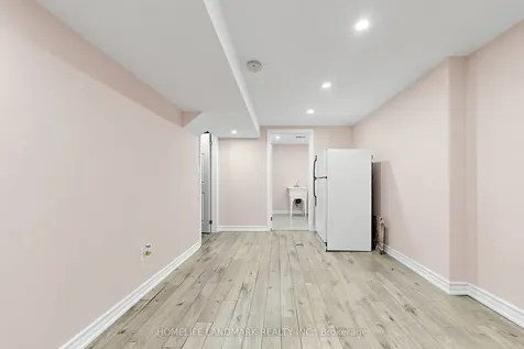 37 Treetops Court Toronto ON M1V 2B9