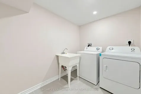 37 Treetops Court Toronto ON M1V 2B9