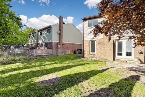 37 Treetops Court Toronto ON M1V 2B9
