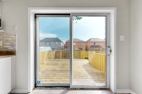 74 Mcsweeney Crescent Ajax ON L1T 4G2