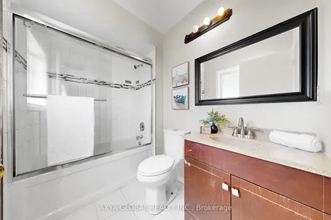 74 Mcsweeney Crescent Ajax ON L1T 4G2