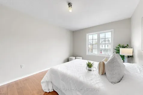 74 Mcsweeney Crescent Ajax ON L1T 4G2