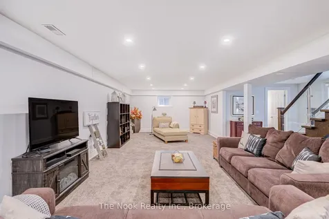 32 Mikelen Drive Scugog ON L9L 1V1