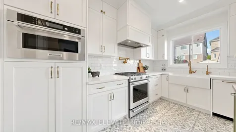 19 Weatherby Avenue Ajax ON L1Z 1R7