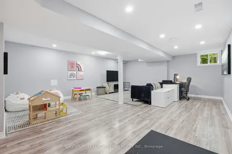 1910 Calvington Drive Pickering ON L1V 0B3