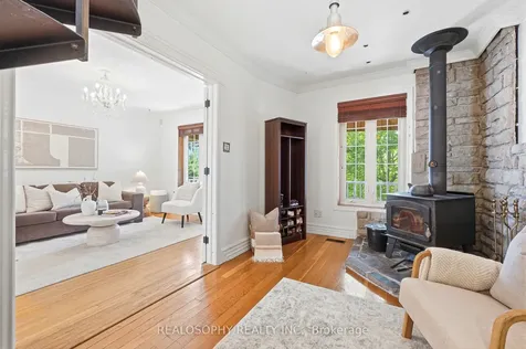 10 Medford Avenue Toronto ON M1L 4G2