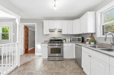 10 Medford Avenue Toronto ON M1L 4G2