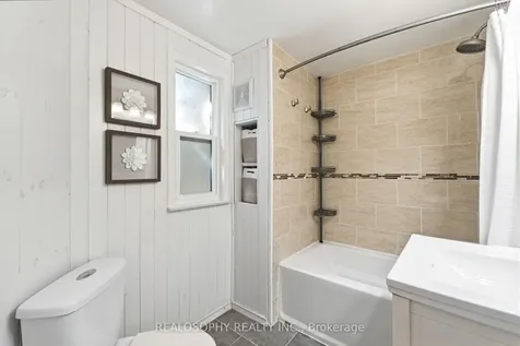 10 Medford Avenue Toronto ON M1L 4G2