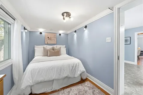 10 Medford Avenue Toronto ON M1L 4G2