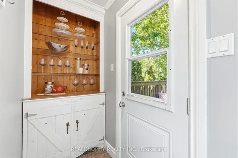 10 Medford Avenue Toronto ON M1L 4G2