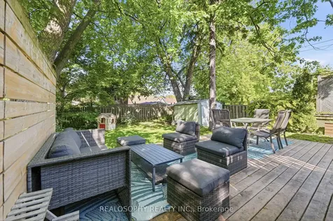 10 Medford Avenue Toronto ON M1L 4G2