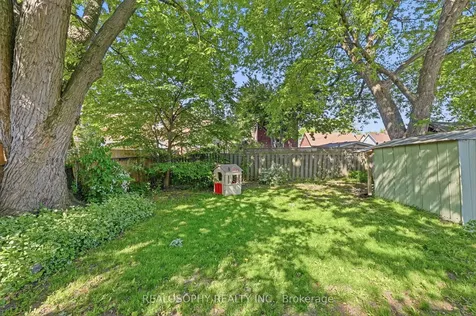 10 Medford Avenue Toronto ON M1L 4G2