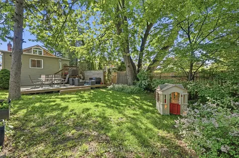 10 Medford Avenue Toronto ON M1L 4G2