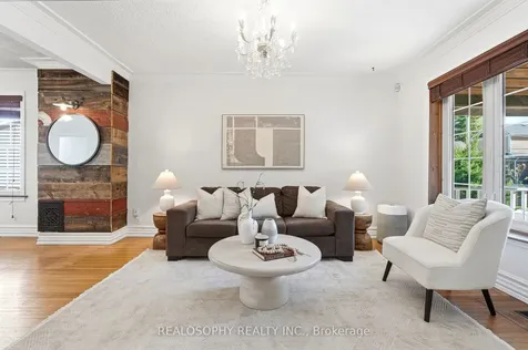 10 Medford Avenue Toronto ON M1L 4G2