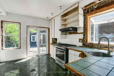 39 Devon Road Toronto ON M4E 2J7