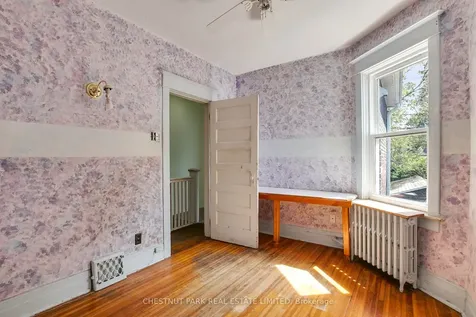 39 Devon Road Toronto ON M4E 2J7