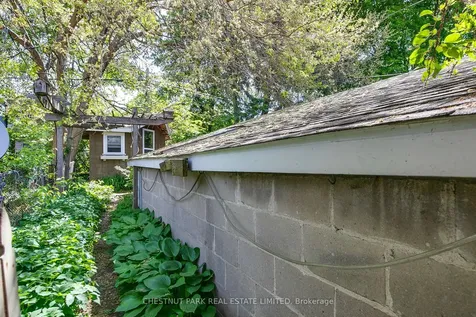 39 Devon Road Toronto ON M4E 2J7