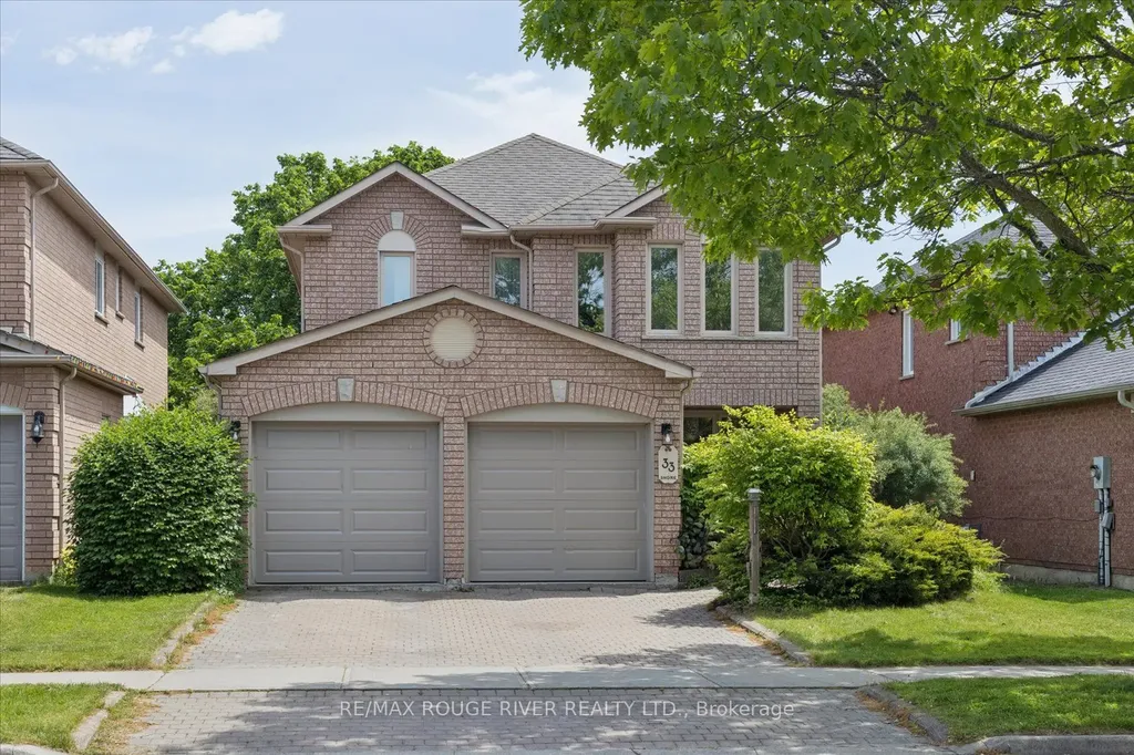 33 Shore Avenue Whitby ON L1R 2L7