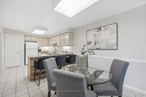 33 Shore Avenue Whitby ON L1R 2L7