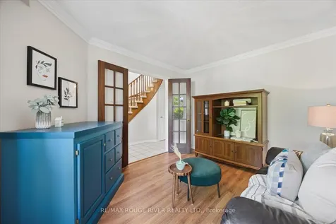 33 Shore Avenue Whitby ON L1R 2L7