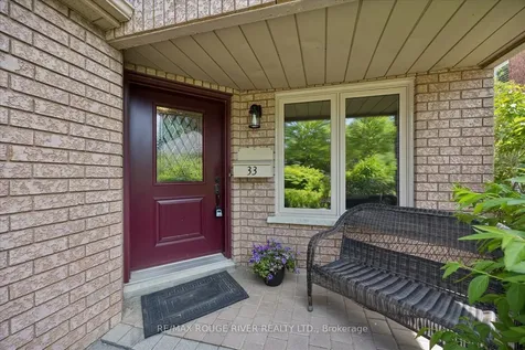 33 Shore Avenue Whitby ON L1R 2L7