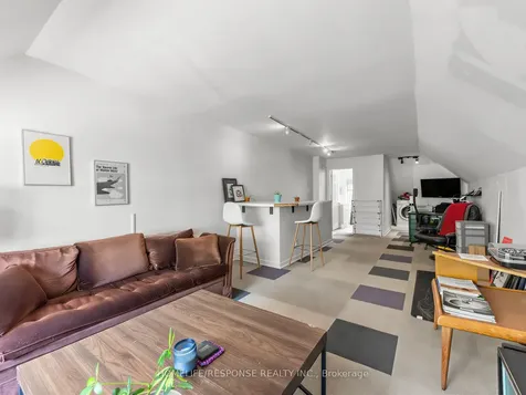 127 Lee Avenue Toronto ON M4E 2P2
