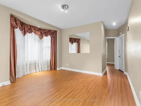 127 Lee Avenue Toronto ON M4E 2P2