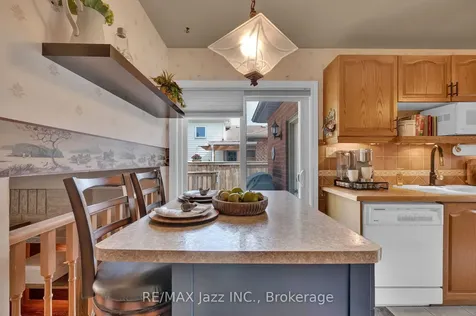 82 Mcmann Crescent Clarington ON L1E 2W9