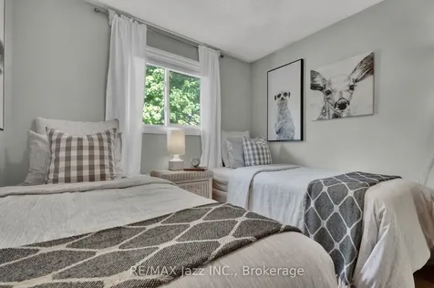 82 Mcmann Crescent Clarington ON L1E 2W9
