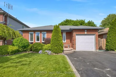 82 Mcmann Crescent Clarington ON L1E 2W9