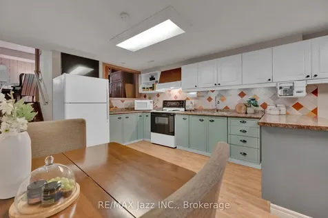 82 Mcmann Crescent Clarington ON L1E 2W9