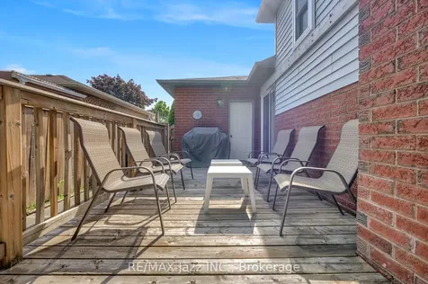 82 Mcmann Crescent Clarington ON L1E 2W9