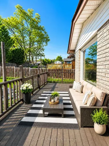 357 Dickens Drive Oshawa ON L1K 1N4