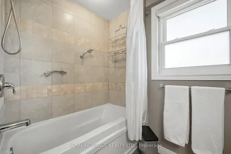 115 Clover Ridge Drive E Ajax ON L1S 1H1
