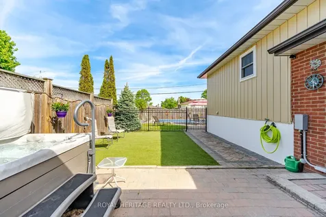 115 Clover Ridge Drive E Ajax ON L1S 1H1