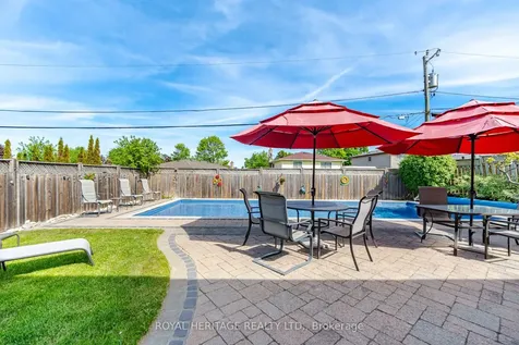 115 Clover Ridge Drive E Ajax ON L1S 1H1